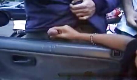 Nghịch ngợm Babe siphons cum từ một quái vật bazooka trong xem phim sec ko che pov