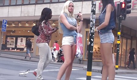 CFNM tinh ranh bú phim seckhong che buổi tiệc với những con gấu nhảy múa