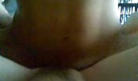 steffi trong dây áo phim sec kg che lót màu xanh