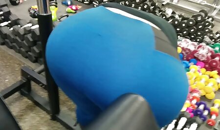 Gloryhole tóc đỏ hút anh sec ko che lông liếm